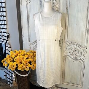 Stella & Julie Elegant White Sleeveless Classic Sheath  Dress